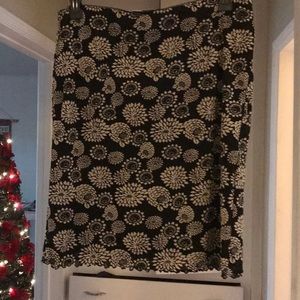 DKNY hipster’s skirt with flower power pattern.